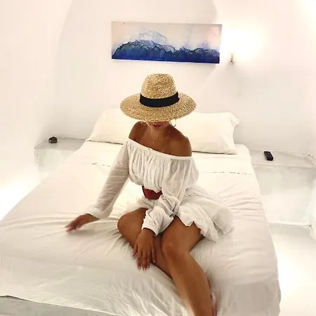 Memorable 3* Fira (Santorini)