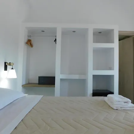 Memorable Fira (Santorini)